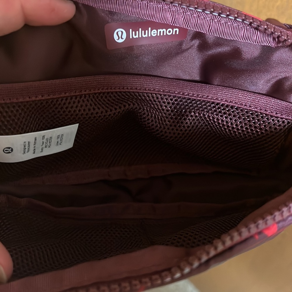 NWT Lululemon everywhere belt bag Lunar New Year 2023 - Picture 7 of 8